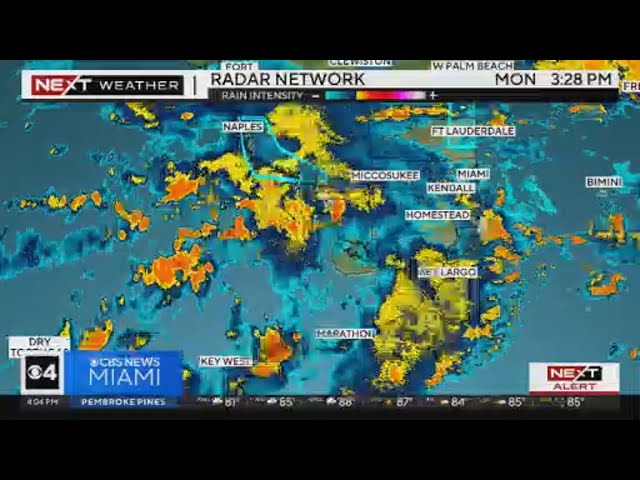 ⁣Evacuations ordered in FL as Hurricane Milton strengthens to a dangerous Cat. 5 storm | Quickcast