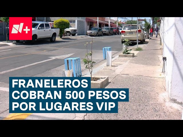 Franeleros tienen lugares "VIP" y cobran hasta 500 pesos durante las fiestas de octubre - 