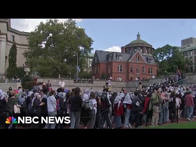 ⁣Demonstrations break out on college campuses on Oct. 7 anniversary