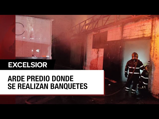 Incendio en CDMX: Arde un predio utilizado para banquetes