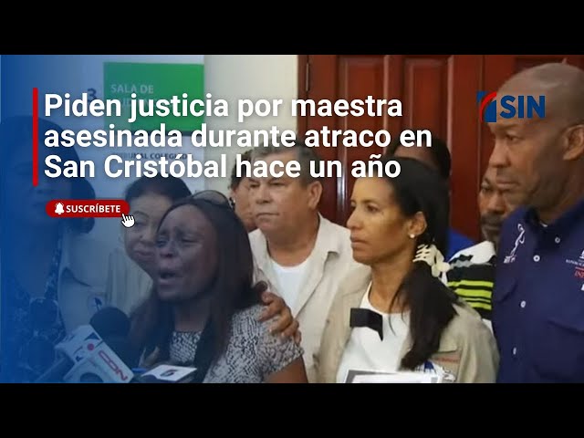 ⁣Piden justicia por maestra asesinada durante atraco en San Cristóbal hace un año