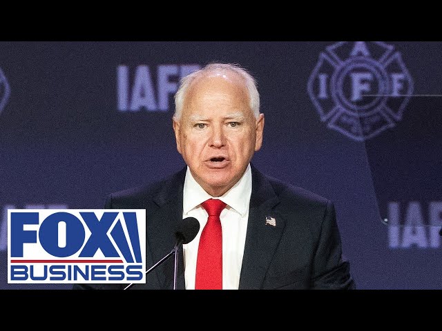 ⁣Tim Walz delivers remarks at campaign rally in Reno, NV