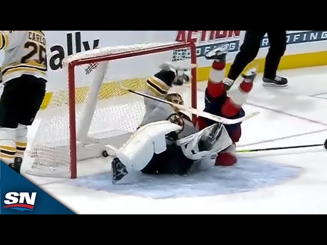 ⁣Panthers' Sam Bennett Runs Over Joonas Korpisalo After Evan Rodrigues Scores