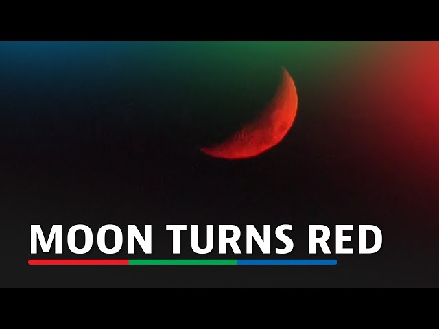 ⁣Moon turns red over Beirut