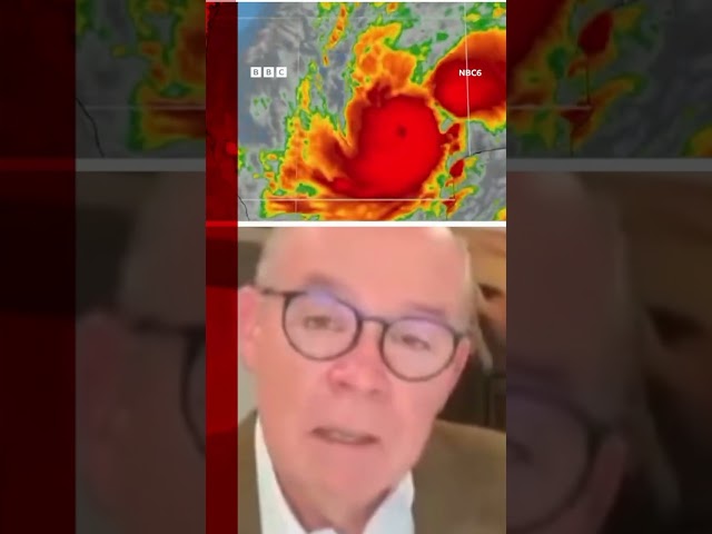 ⁣Meteorologista John Morales não consegue conter a emoção ao falar sobre magnitude do furacão Milton