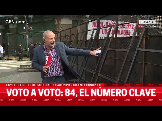 ⁣FUERTE OPERATIVO en el CONGRESO en una JORNADA de DEFINICIÓN por la EDUCACIÓN PÚBLICA