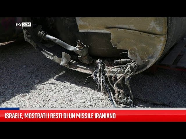 ⁣Israele, mostrati i resti di un missile iraniano