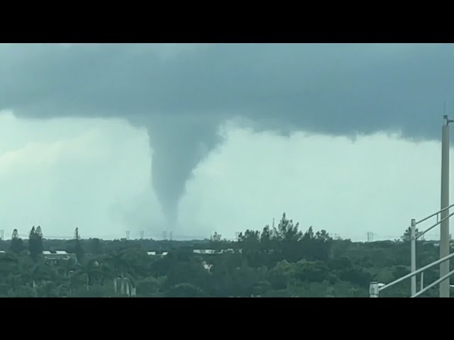 ⁣Several tornadoes spotted in Florida ahead of Hurricane Milton’s landfall