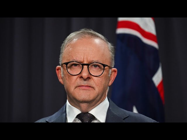 ⁣‘Completely divided’: Labor taking ‘unprincipled approach’ to Middle East conflict