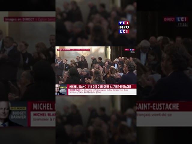 ⁣Obsèques de Michel Blanc : le cercueil de l'acteur ovationné par la foule à la sortie de l'