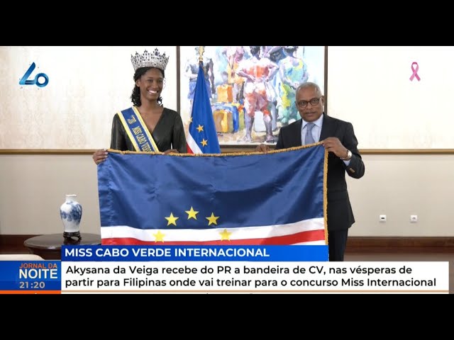 ⁣Akysana da Veiga recebe do PR a bandeira de CV, nas vésperas de partir para Filipinas