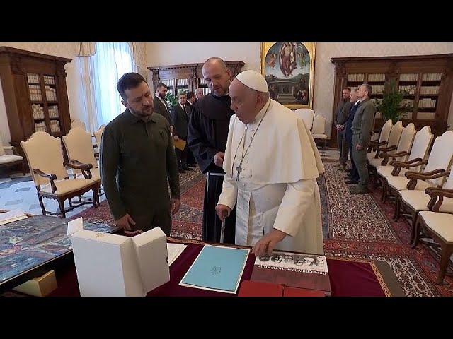 ⁣No Comment : Le pape rencontre Zelensky pour discuter d'un chemin vers la paix