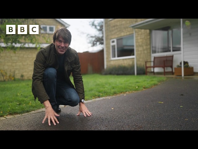 ⁣Watch a meteor land on Earth - BBC