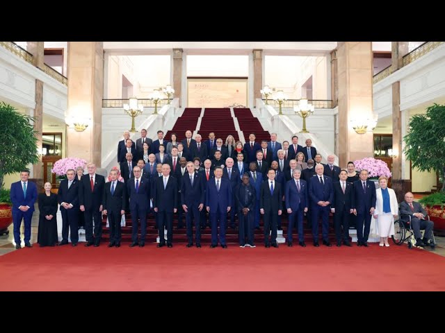 ⁣Xi Jinping rencontre des invités assistant à la Conférence internationale de l'amitié de la Chi