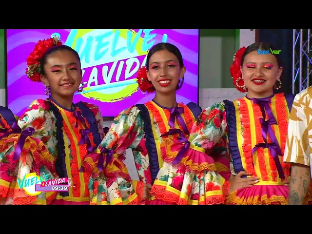 Un maravilloso ballet colombiano nos compartió su hermosa cultura.