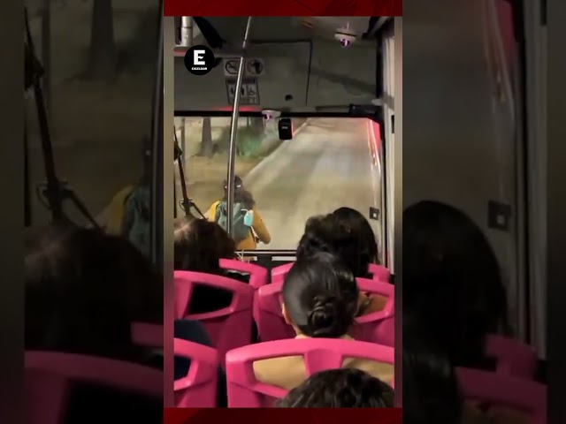 ⁣Ciclista invade carril del Metrobús en CDMX y causa indignación