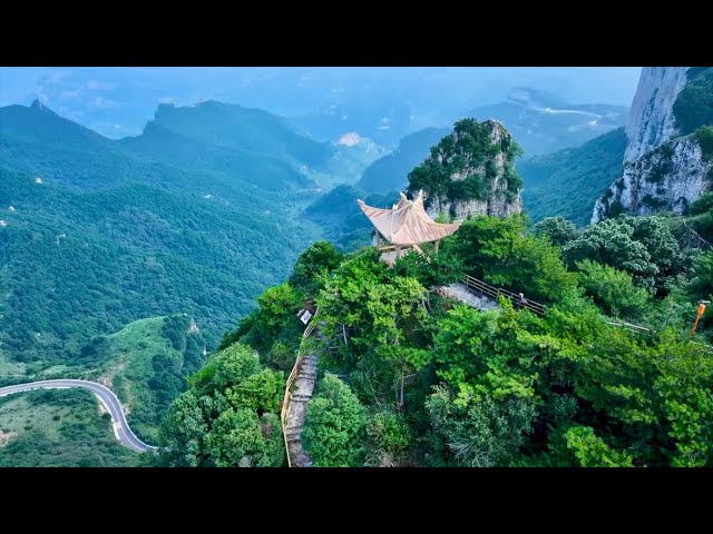 ⁣Bird's-eye view of majestic landscape at N China's Taihang Mountains