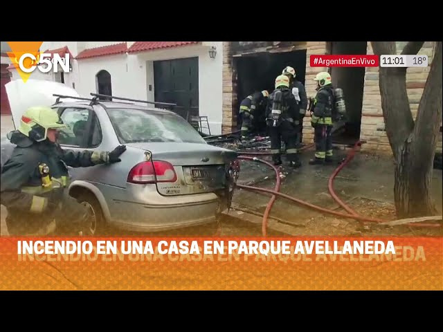 ⁣INCENDIO en una CASA de PARQUE AVELLANEDA