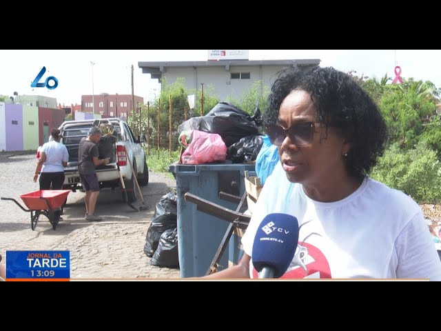 ⁣Associação Capelona promove campanha de limpeza contra dengue em Achada Santo António, Praia