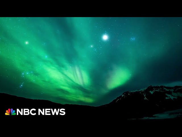 ⁣Rare and spectacular show of the Northern Lights