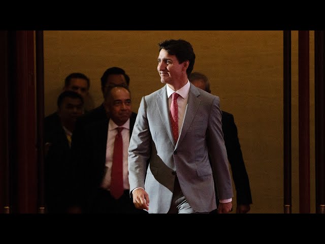 ⁣Internal fractures inside Liberal caucus mounts pressure on Trudeau to step aside as PM