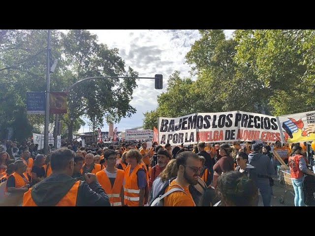 ⁣Des Madrilènes se mobilisent pour un logement décent et des loyers raisonnables