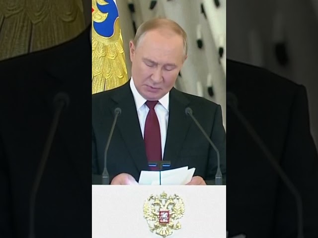 ⁣ Путин ВРУЧИЛ Лукашенко ОРДЕН | “НАГРАДЫ” усатого