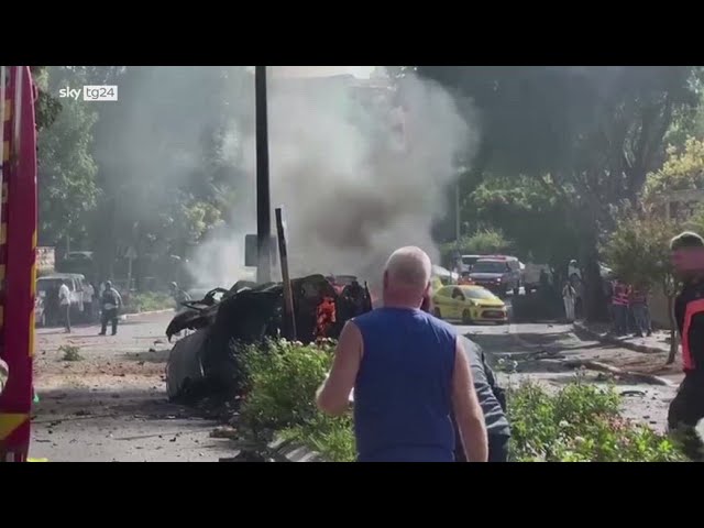 ⁣Israele, razzo di Hezbollah colpisce la città di Karmiel