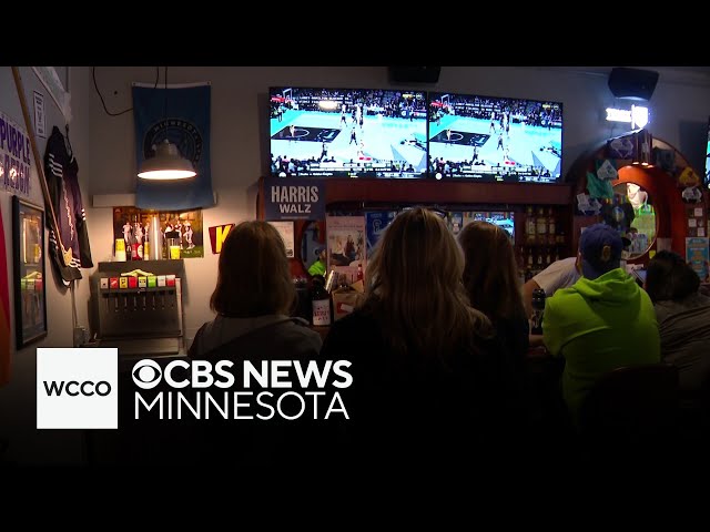 ⁣Lynx fans pack south Minneapolis bar to watch Game 2 of WNBA Finals