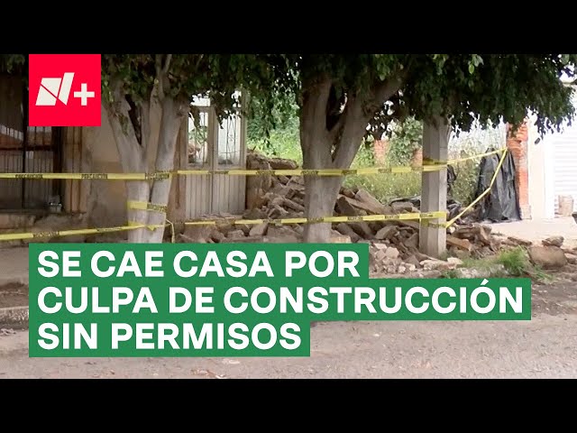 ⁣Vecina denuncia derrumbe de su casa por construcción sin permisos; Ahora vive en un hotel - N+