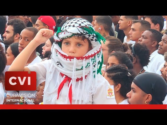 ⁣Jóvenes cubanos protagonizan acto de apoyo a Palestina