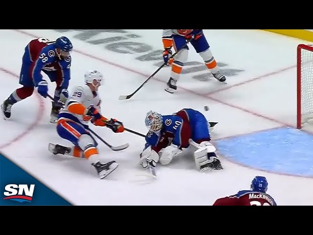 ⁣Islanders' Brock Nelson Scores Stunning Goal Grom One Knee vs. Avalanche