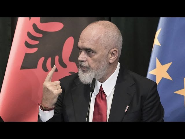 ⁣Albania inicia las negociaciones de adhesión a la UE pese a la inestabilidad política del país