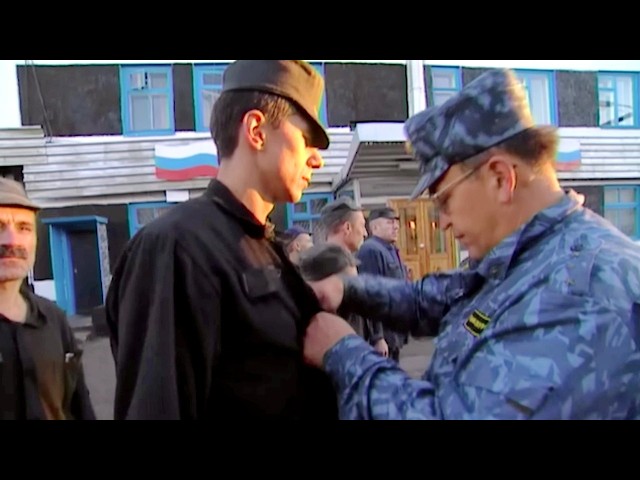 ⁣Moscou : quand la police finit en prison