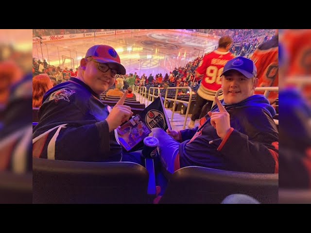 ⁣Twins with autism gifted dream tickets to see Edmonton Oilers play