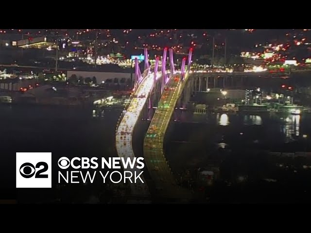 ⁣Chopper 2 over Staten Island Expressway delays