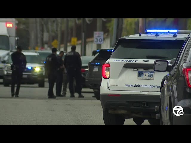 ⁣Off-duty Detroit police officer shoots 2 other officers before he was fatally shot