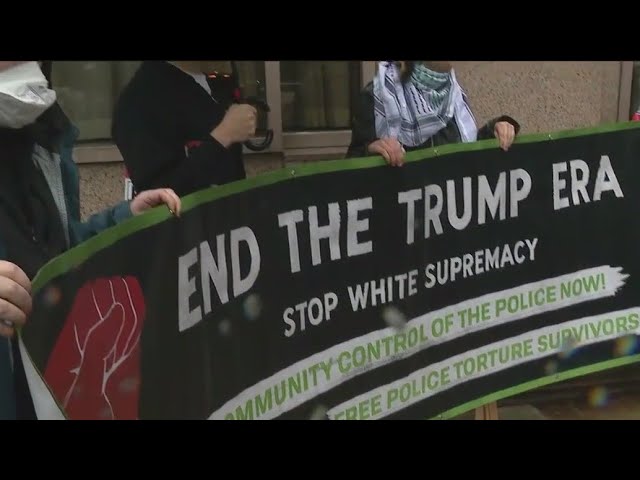 ⁣Protesters gather downtown as Trump speaks in Chicago