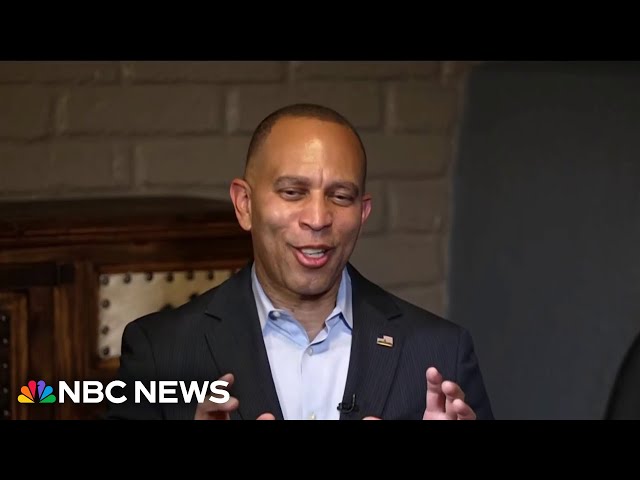 ⁣Hakeem Jeffries says it's important to 'keep our foot on the gas pedal' for Democrats