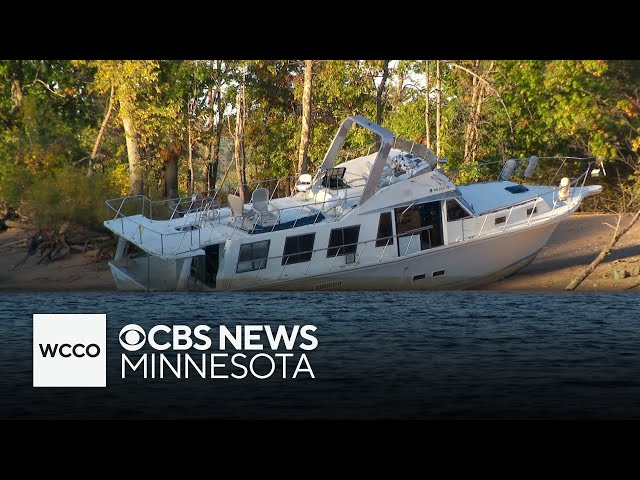 ⁣Hudson officials looking for solution to abandoned boats on St. Croix River