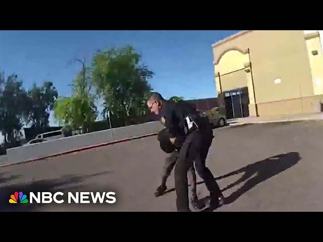 ⁣Phoenix officers under scrutiny after video shows Tasing and punching of deaf man