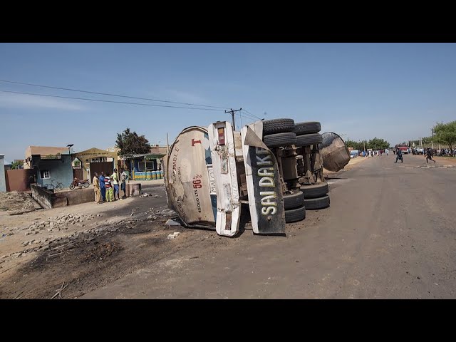 ⁣L'explosion d'un camion-citerne tue plus de 140 personnes dans le nord du Nigeria