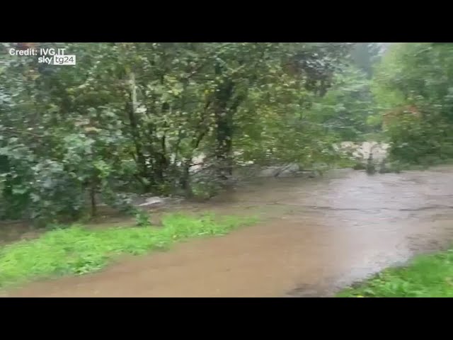 ⁣Maltempo nel savonese: fiume Bormida esonda, stop ai treni