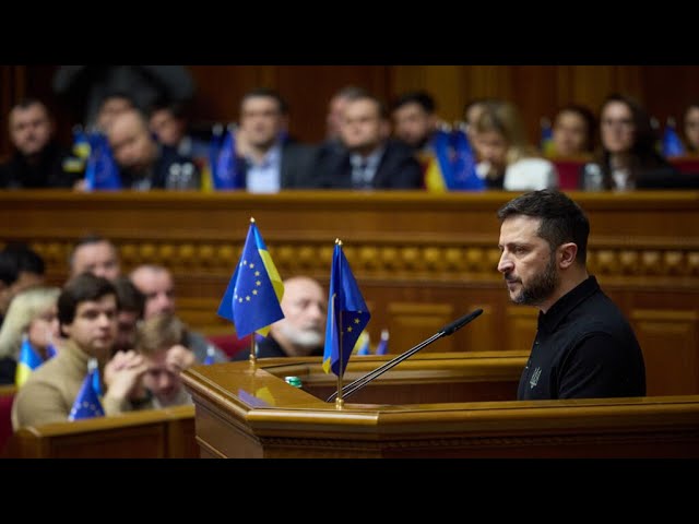 ⁣Volodymyr Zelensky va présenter son "plan de victoire" à l'Otan • FRANCE 24