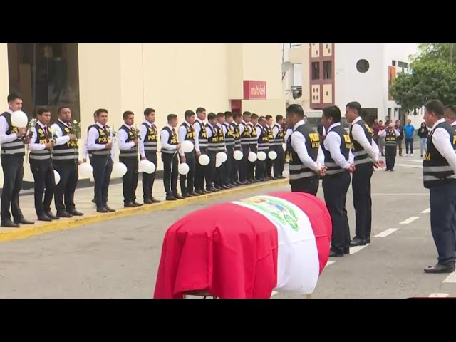 ⁣DIRINCRI realiza homenaje a policía baleado en Barrios Altos