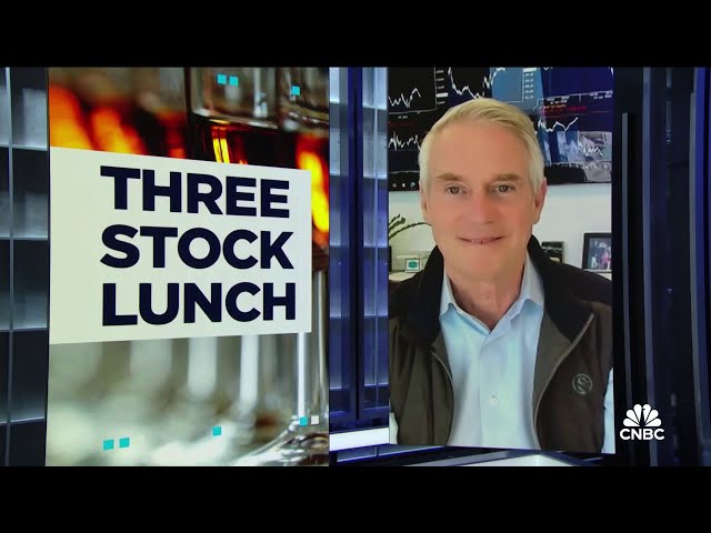 ⁣3-Stock Lunch: Uber, Netflix & Travelers