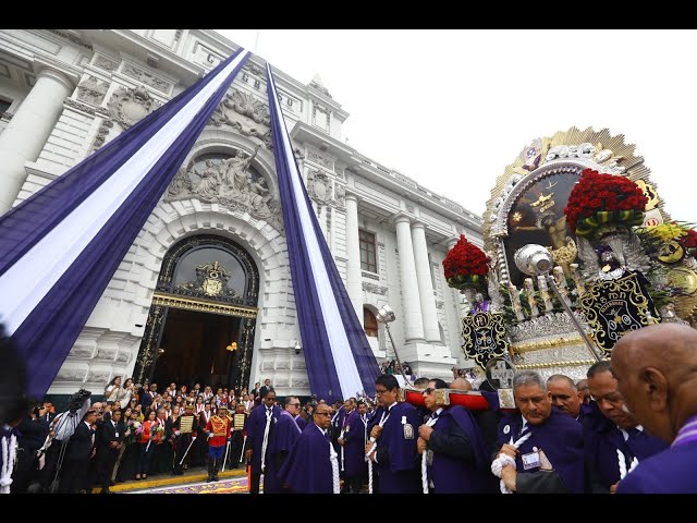 ⁣Congreso recibe y rinde homenaje al Señor de los Milagros