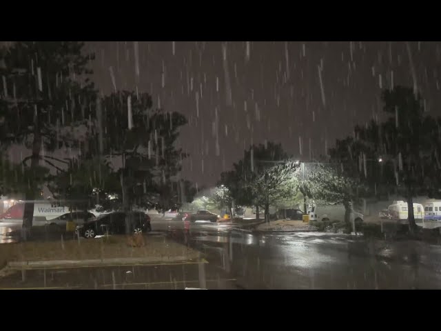 ⁣Snow falls in Colorado foothills to much celebration after long stretch of dry conditions