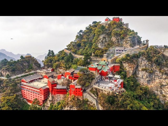 ⁣GLOBALink | Global travel operators unite in Wudang Mountains to boost tourism cooperation