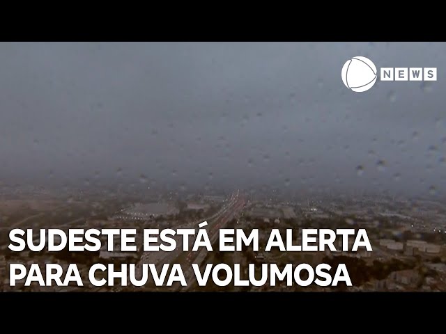 ⁣Região Sudeste tem alerta de chuva volumosa pra este final de semana